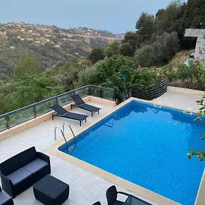 Spacieuse Niçoise Au Calme Avec Piscine Villa